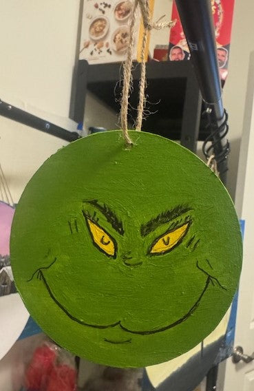 4 inch grinch face ornament/gift tag