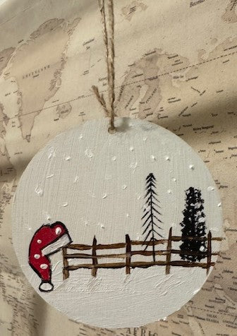 Santa hat on fence ornament/gift tag